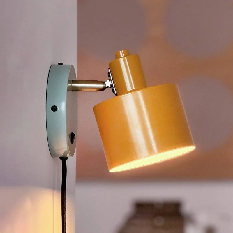 wandlamp Ocean, curry/turkoois, uitsteek 21 cm från Dyberg Larsen i Curry, Mässing, Turkos – produktbild 1 av 4