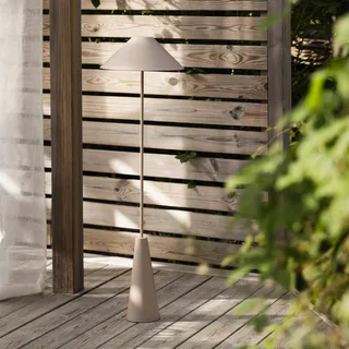 Accu-buiten vloerlamp Cannes, IP54 de Globen Lighting en Beige – photo produit 2 sur 5