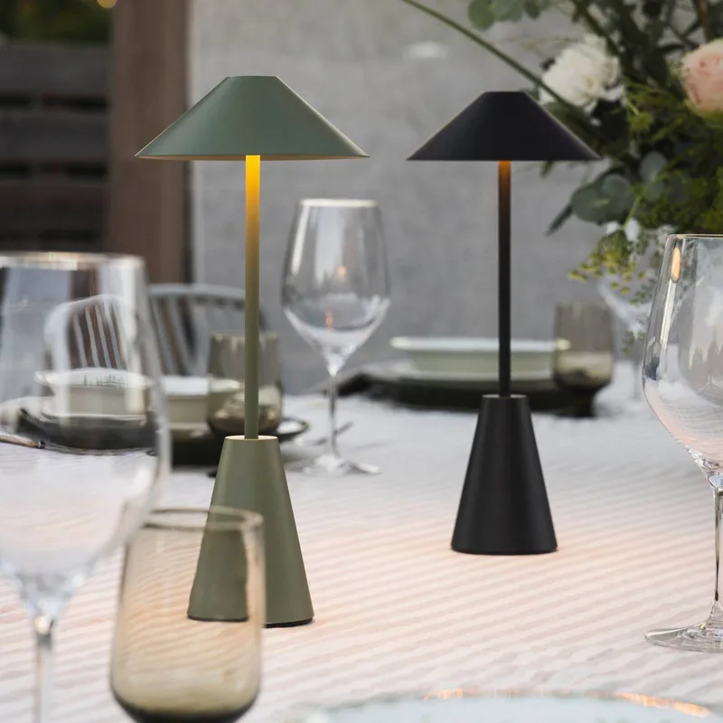 Akku-Außenleuchte Cannes, IP54 von Globen Lighting in Schwarz – Produktfoto 5 von 5
