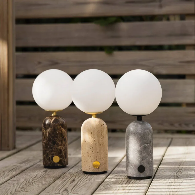 Accu-tafellamp Torrano, travertin beige van Globen Lighting in Beige, Opaalwit – productfoto 5 van 5