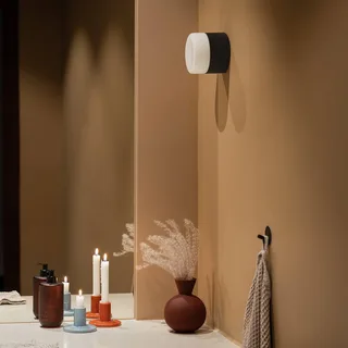 badkamer wandlamp Hubble 12 zwart, Ø 12 cm från Globen Lighting i Svart, Vit – produktbild 2 av 2