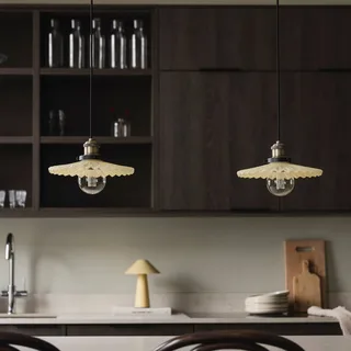 Suspension COBBLER, crème/laiton vieilli Ø 25 cm de Globen Lighting en Crème, Antiek messing – photo produit 1 sur 3