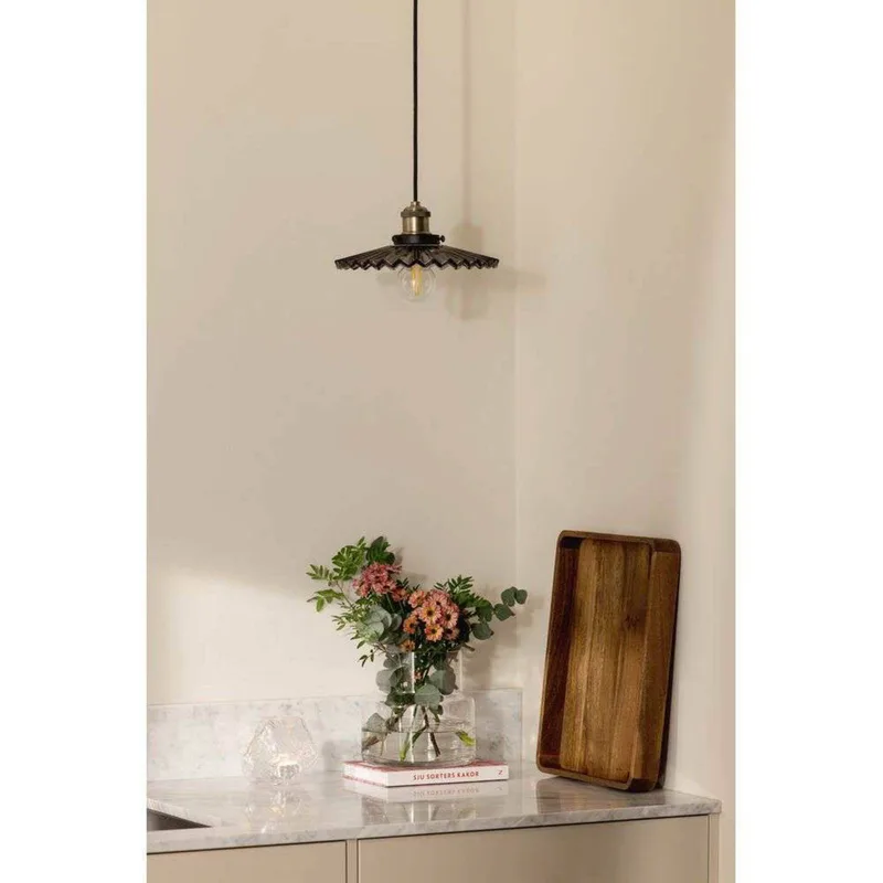 hanglamp COBBLER, rookgrijs, Ø 25 cm van Globen Lighting in Rookgrijs, Antiek messing – productfoto 2 van 3