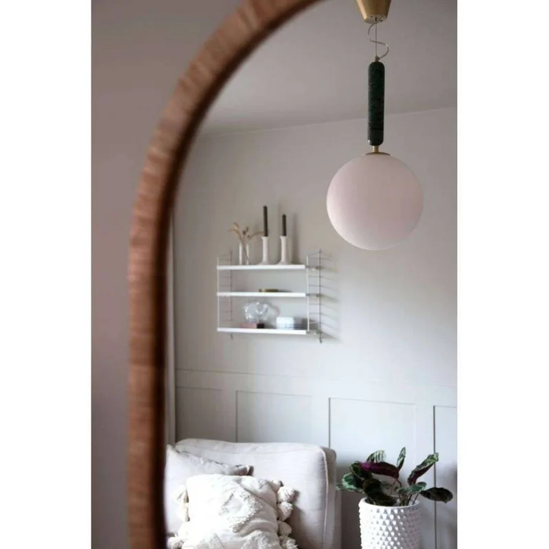 hanglamp Torrano, groen, Ø 30 cm från Globen Lighting i Donkergroen gemarmerd, Vit, Geborsteld messing – produktbild 2 av 4