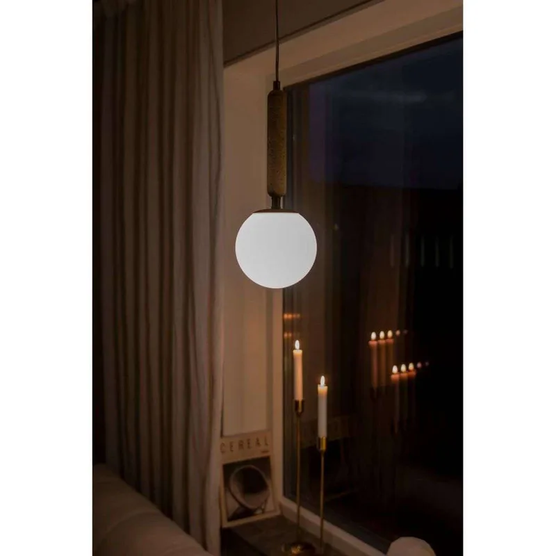 hanglamp Torrano Ø 15 cm travertijn van Globen Lighting in Beige, Wit, Geborsteld messing – productfoto 1 van 2