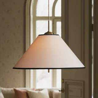 IRIS 50 hanglamp crèmekleurig Ø 50 cm van Globen Lighting – productfoto 1 van 3
