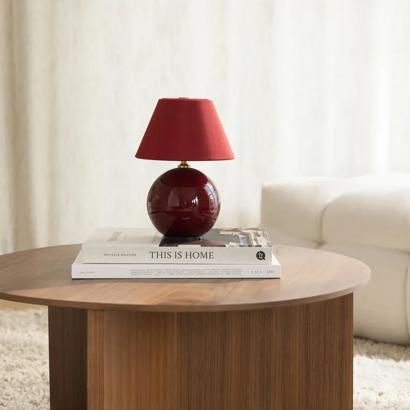 IRIS accu-tafellamp, hoogte 23 cm, G4 från Globen Lighting i Röd – produktbild 1 av 2