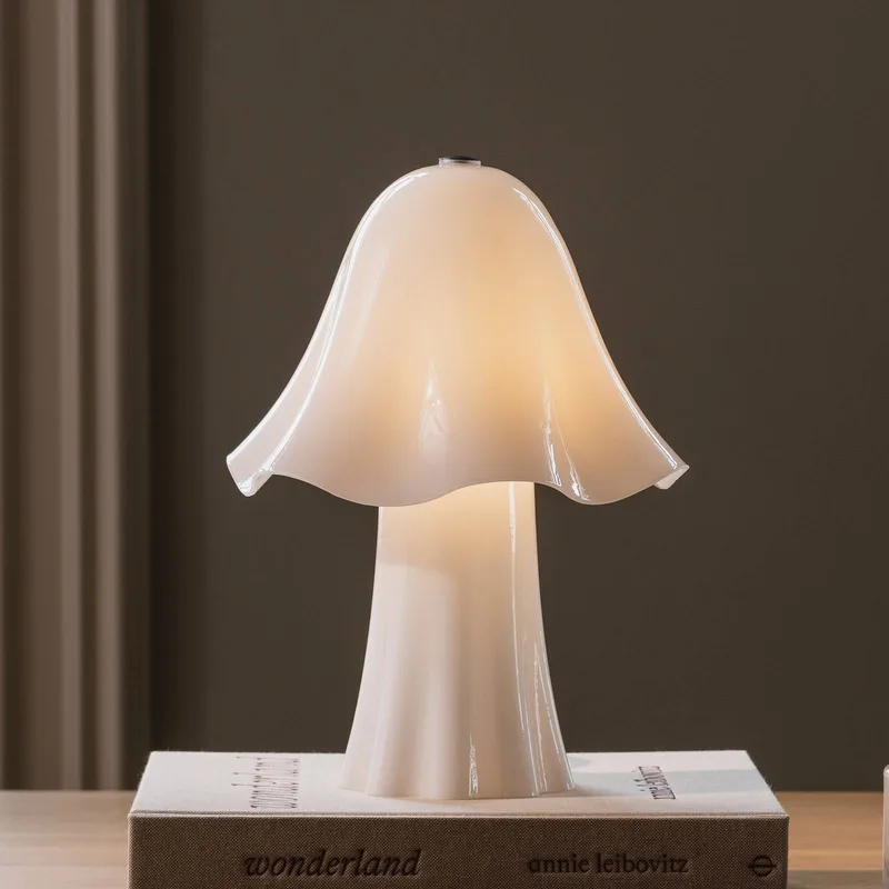 tafellamp Bello hoogte 30 cm, glas/metaal fra Globen Lighting i Hvid – produktbillede 1 af 5