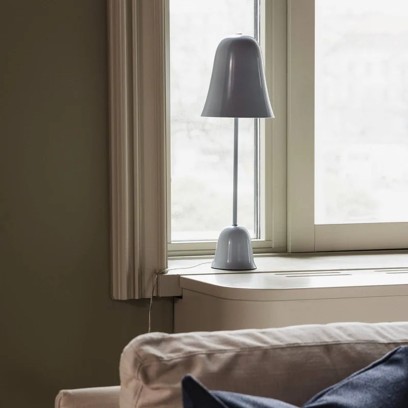 tafellamp Blåklockan, hoogte 56 cm fra Globen Lighting i Lyseblå – produktbillede 3 af 4