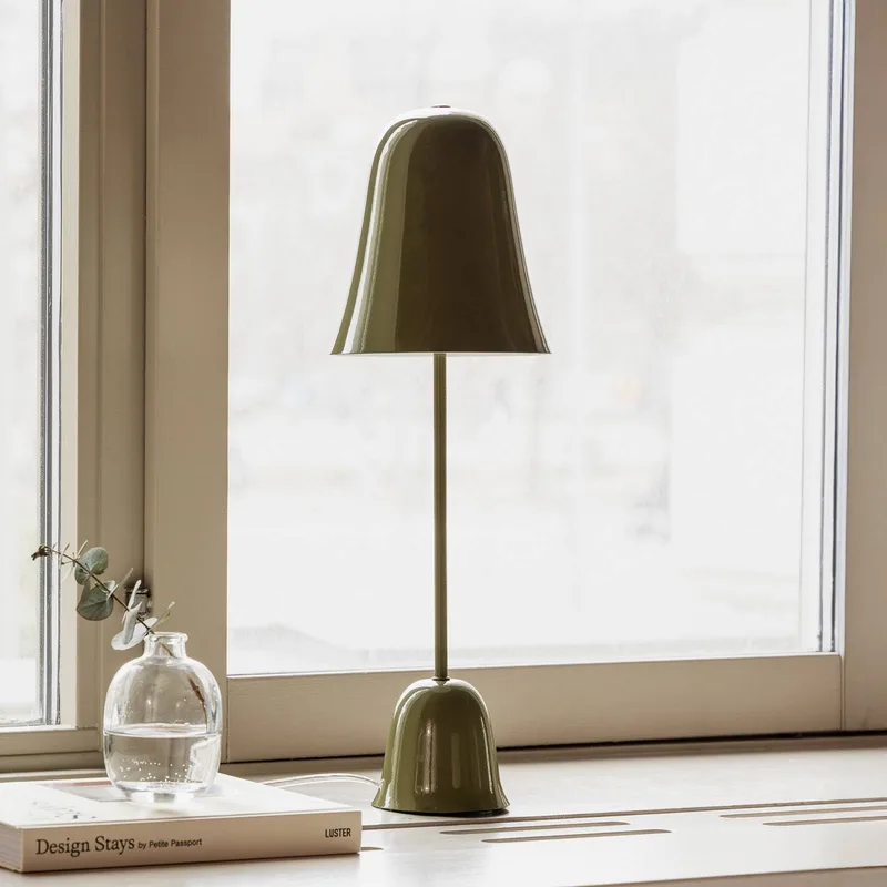 tafellamp Blåklockan, hoogte 56 cm fra Globen Lighting i Olijfgroen – produktbillede 2 af 4