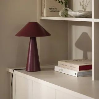 tafellamp Cannes, metaal, hoogte 40 cm fra Globen Lighting i Rød – produktbillede 1 af 2