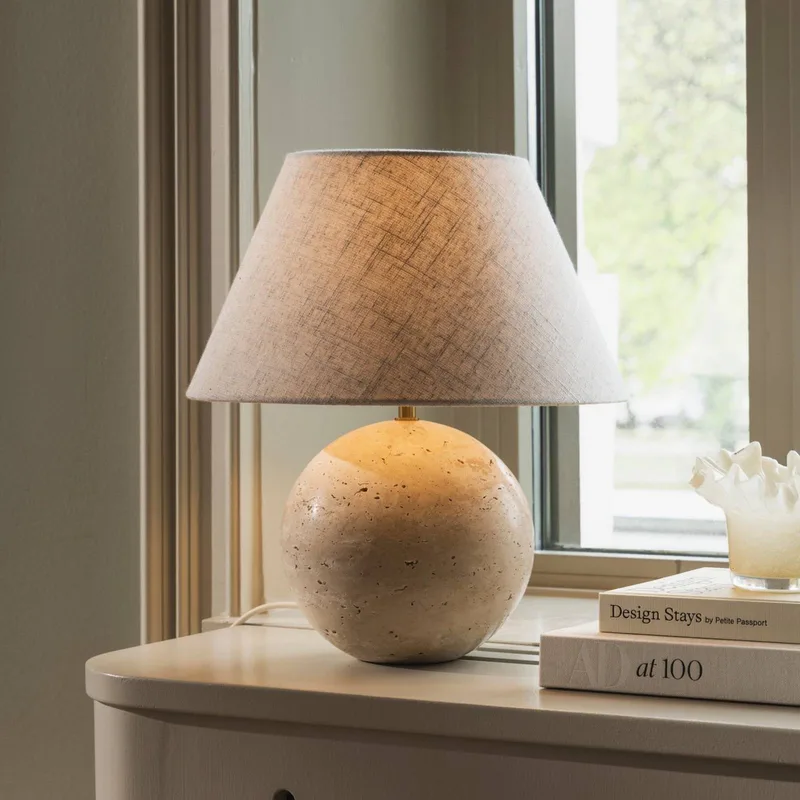 tafellamp Castello, beige/beige, hoogte 38 cm fra Globen Lighting i Beige – produktbillede 1 af 4