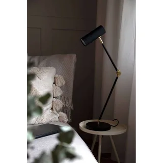lampe à poser Hubble Read Black de Globen Lighting en Noir, Laiton – photo produit 4 sur 5
