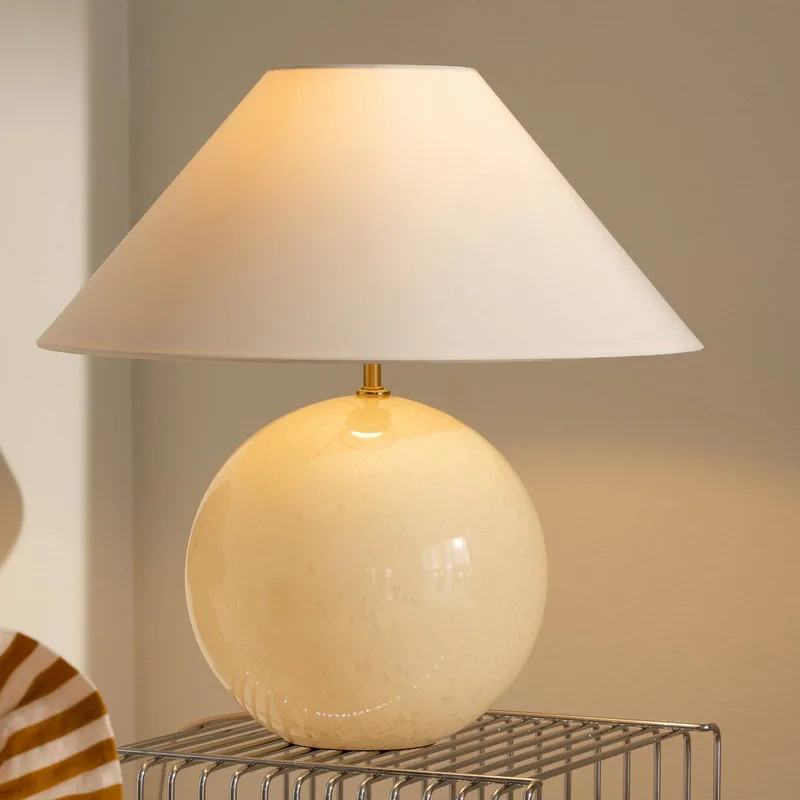 tafellamp IRIS, hoogte 45 cm fra Globen Lighting i Creme – produktbillede 2 af 3