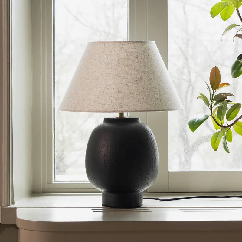 tafellamp Lorenzo, hoogte 46 cm, keramiek de Globen Lighting en Noir – photo produit 1 sur 3