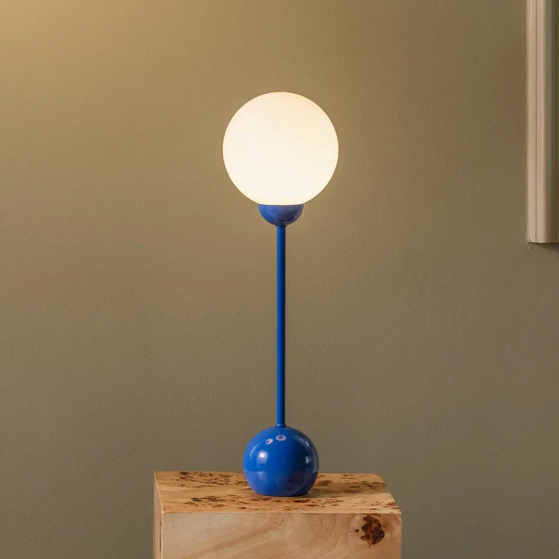 tafellamp Ripley blauw, hoogte 52 cm, ijzer/glas från Globen Lighting i Blå, Vit – produktbild 1 av 4