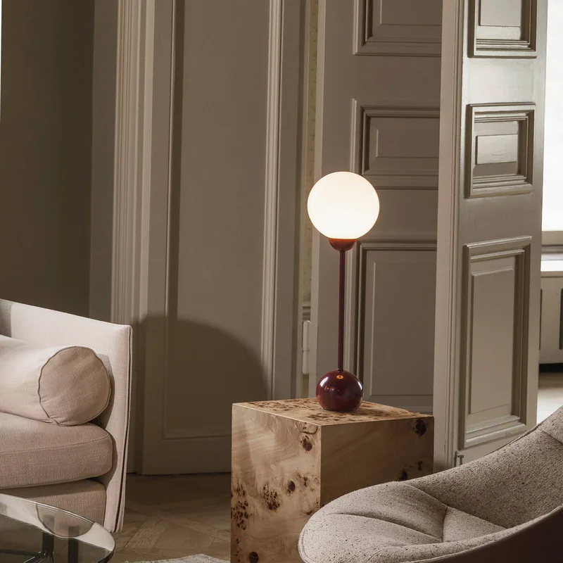 tafellamp Ripley rood, hoogte 52 cm, ijzer/glas från Globen Lighting i Bordeauxrood, Vit – produktbild 2 av 4