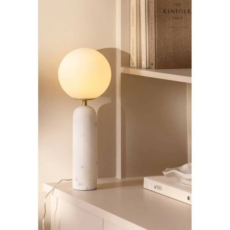 tafellamp Torrano, wit, hoogte 53 cm från Globen Lighting i Wit gemarmerd, Vit, Geborsteld messing – produktbild 5 av 5