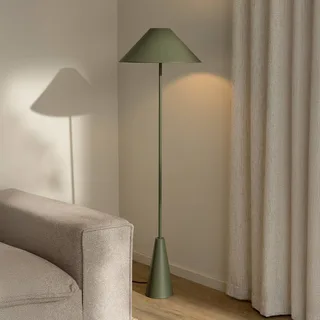 Lampadaire Cannes 140 cm Vert mousse de Globen Lighting en Mosgroen – photo produit 1 sur 5