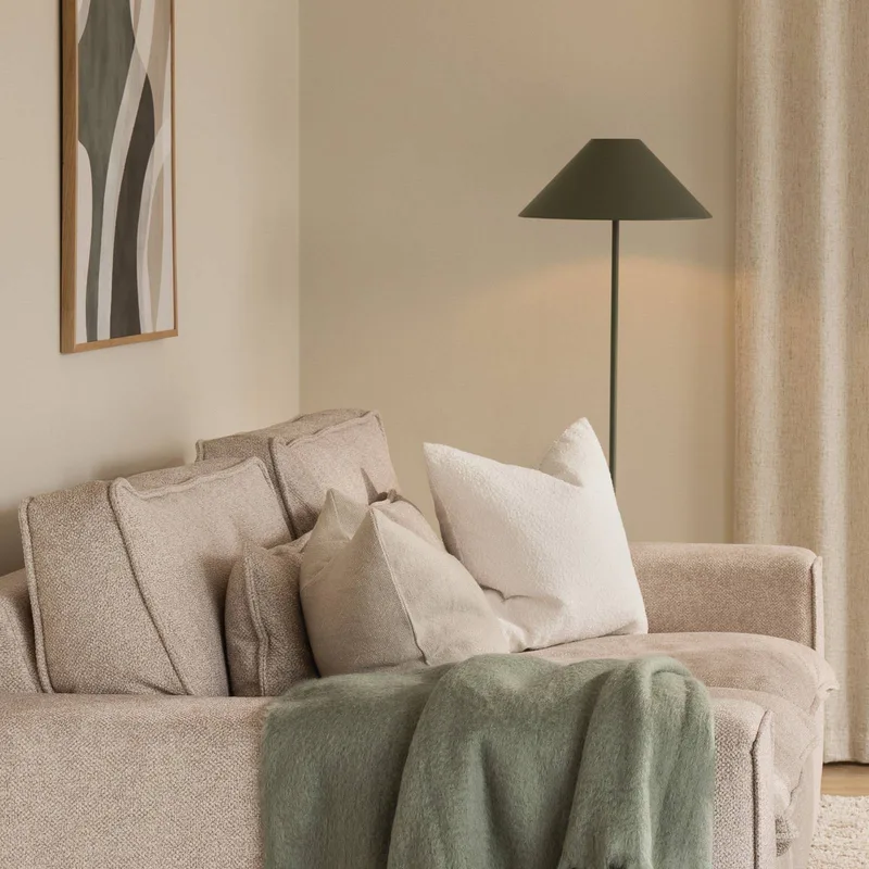 Lampadaire Cannes 140 cm Vert mousse de Globen Lighting en Mosgroen – photo produit 4 sur 5