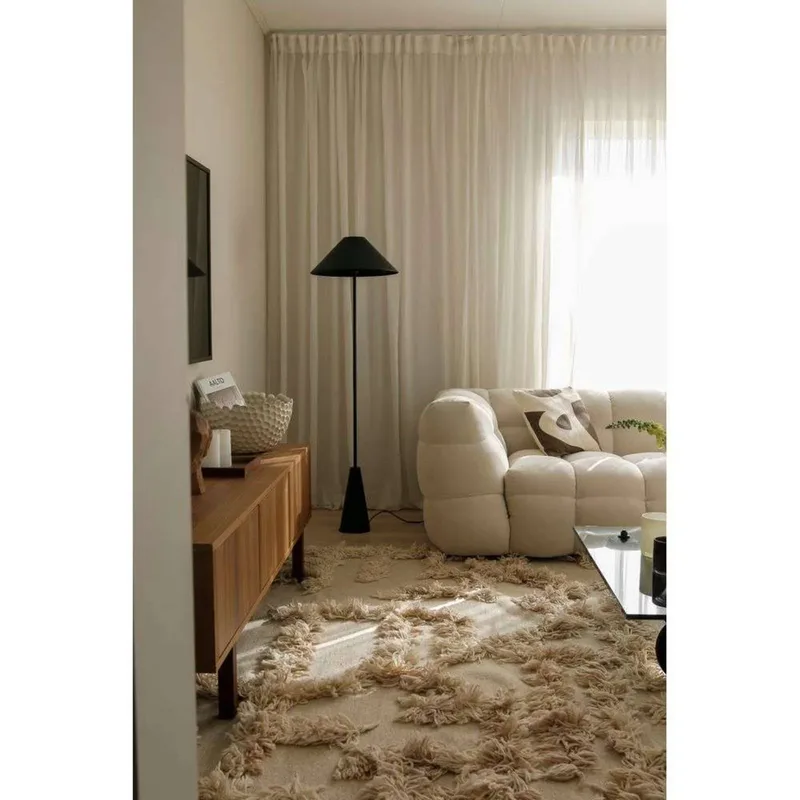 vloerlamp Cannes, hoogte 140 cm de Globen Lighting en Noir – photo produit 1 sur 2