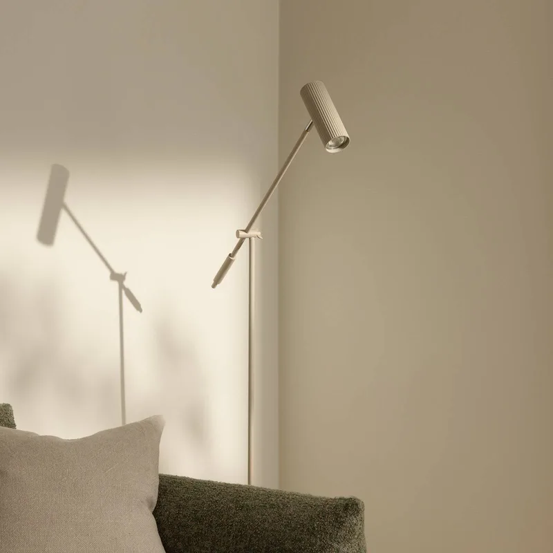 vloerlamp Hubble READ, metaal de Globen Lighting en Beige – photo produit 1 sur 3