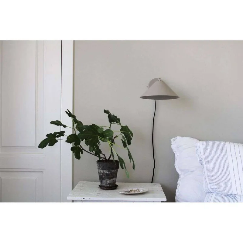 wandlamp Cannes, beige, Ø 20 cm by Globen Lighting in Beige, Black – product photo 4 of 5