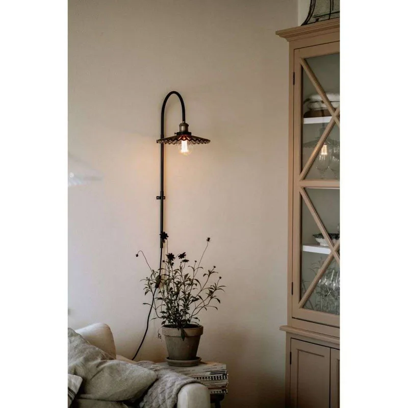 Applique murale Cobbler 75 Smoke de Globen Lighting en Rookgrijs, Noir – photo produit 4 sur 5