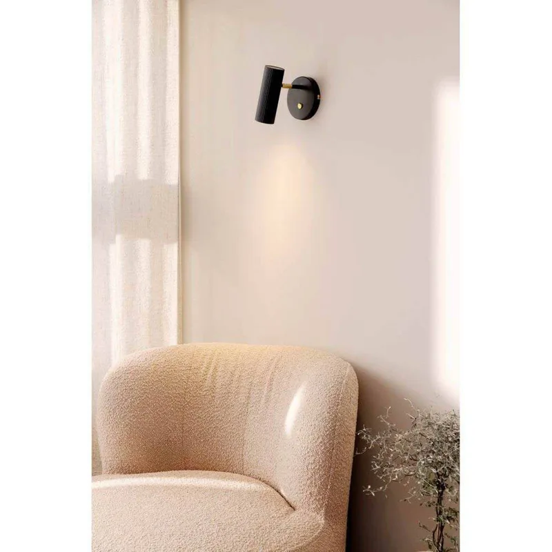 wandlamp Hubble, zwart by Globen Lighting in Black, Geborsteld messing – product photo 3 of 3