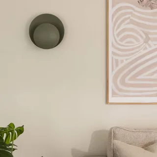 wandlamp ORBIT, groen, metaal, Ø 30 cm by Globen Lighting in Mosgroen – product photo 1 of 2