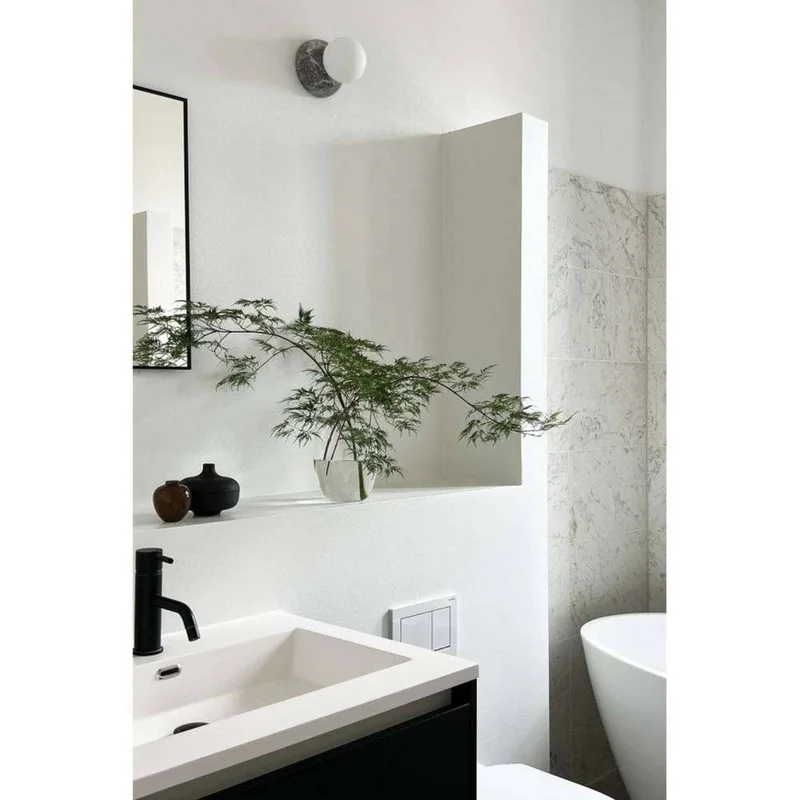 wandlamp Torrano, grijs, Ø 13 cm, IP44 fra Globen Lighting i Grijs gemarmerd, Hvid – produktbillede 2 af 4