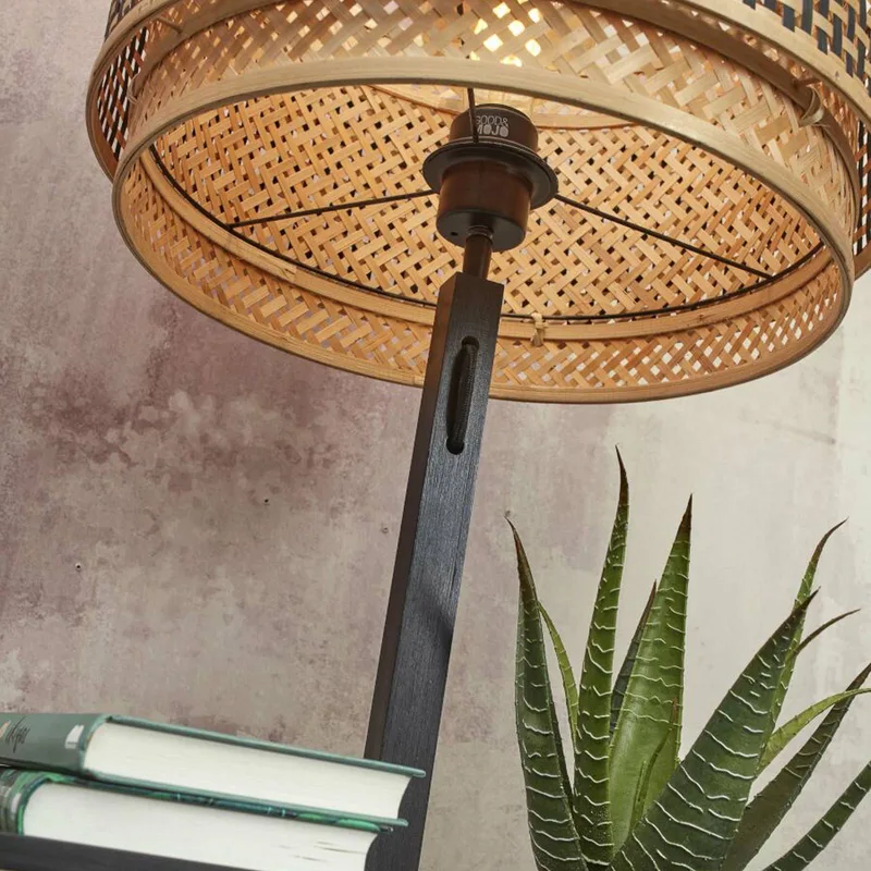 Lampadaire bambou abat-jour bambou naturel/noir, h. 160cm de Good&Mojo en Noir, Naturel – photo produit 5 sur 5