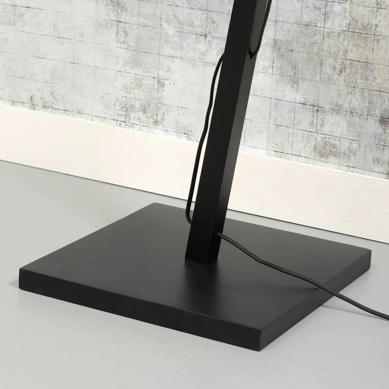 Bhutan vloerlamp, zwart, 176 cm, Ø 50 cm från Good&Mojo i Svart, Natur – produktbild 4 av 5