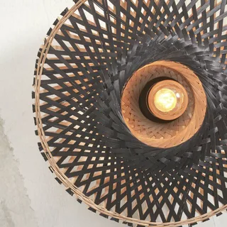 Kalimantan wandlamp Ø 30 cm från Good&Mojo i Svart – produktbild 3 av 5