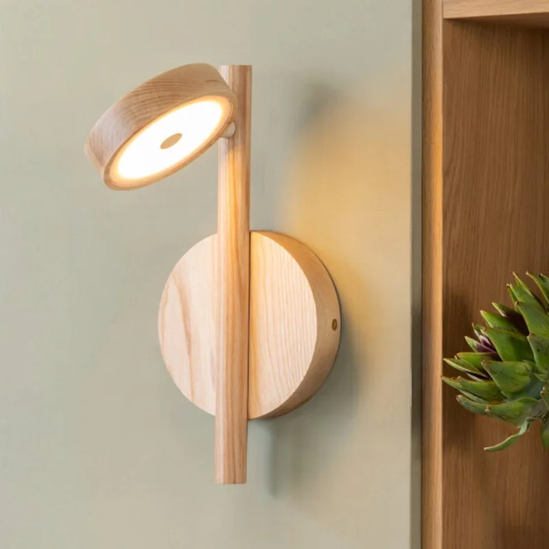 LED wandlamp Okinawa, naturel, stekker, hout fra Good&Mojo i Natur – produktbillede 1 af 4