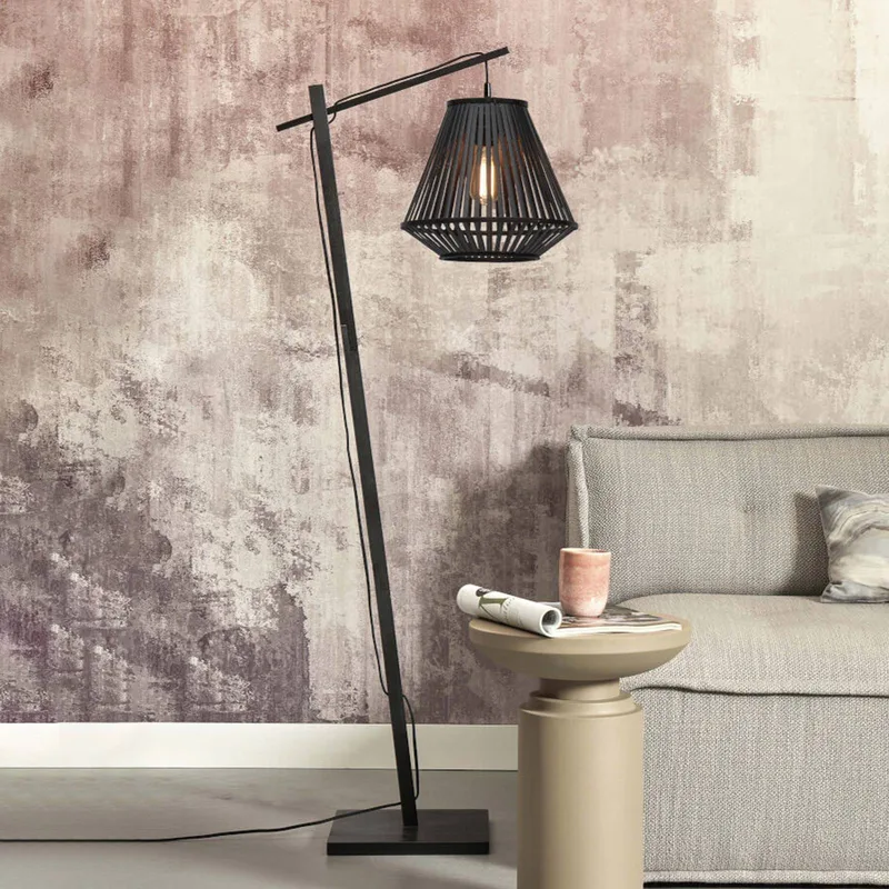 Merapi gulvlampe, sort fra Good&Mojo i Sort – produktbillede 1 af 5
