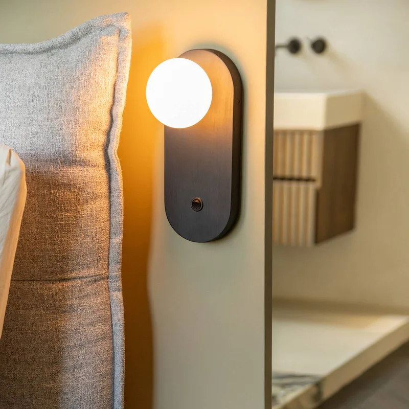 wandlamp Java, glas/bamboe, stekker fra Good&Mojo i Sort – produktbillede 2 af 5