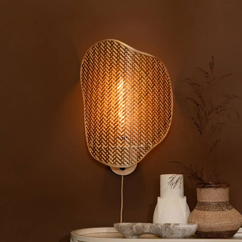 wandlamp Kinabalu, bruin, 50 cm, bamboe stekker fra Good&Mojo i Natuurlijk bamboe, Brun – produktbillede 1 af 5