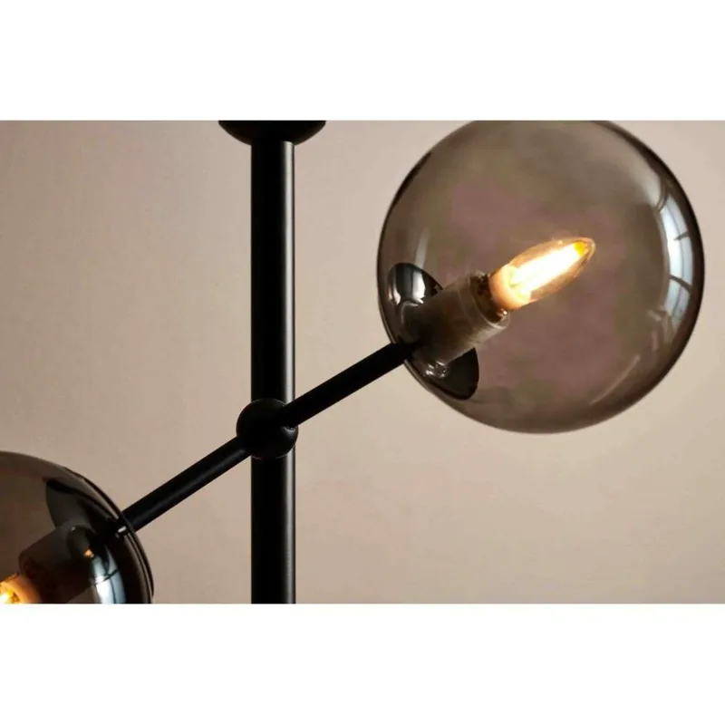 Atom vloerlamp rookgrijs van Halo Design – productfoto