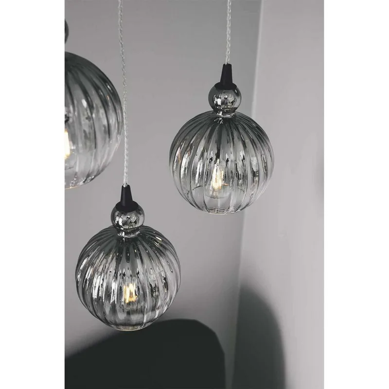 Ball Ball Hanglamp Ø25 Smoke fra Halo Design – produktbillede