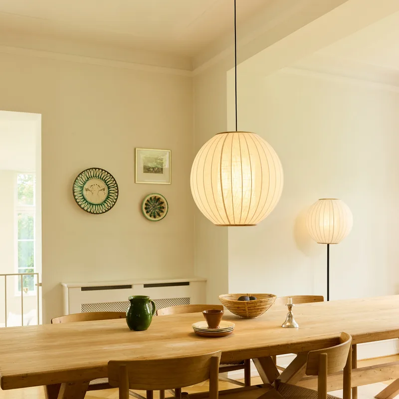 BALLOON vloerlamp, hoogte 150 cm, crème, textiel de Halo Design – photo produit