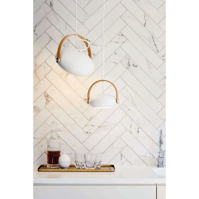 D.C Pendelleuchte Ø18 White/Oak von Halo Design – Produktfoto