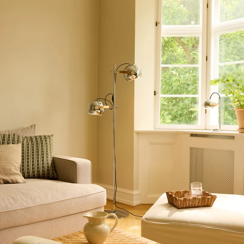 DC vloerlamp, chroom, hoogte 150 cm metaal 2-lamps von Halo Design – Produktfoto