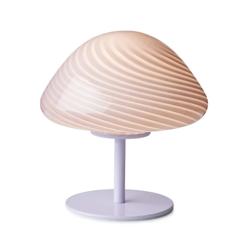 Mini Mush Tischleuchte Hell Lila von Halo Design – Produktfoto