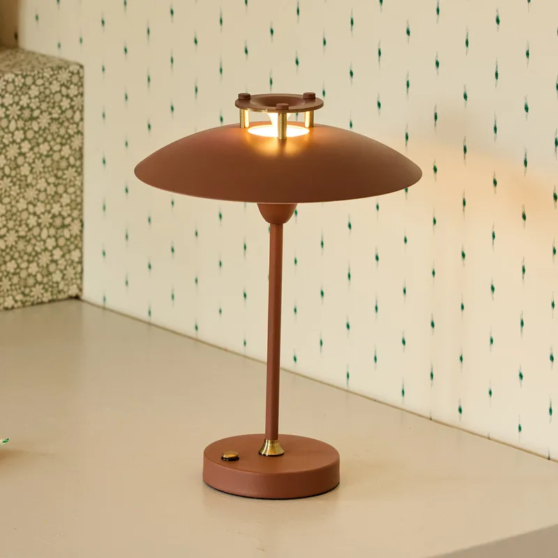 MINI STEPP 1-2-3 Akku-Tischlampe rotbraun IP44 von Halo Design – Produktfoto