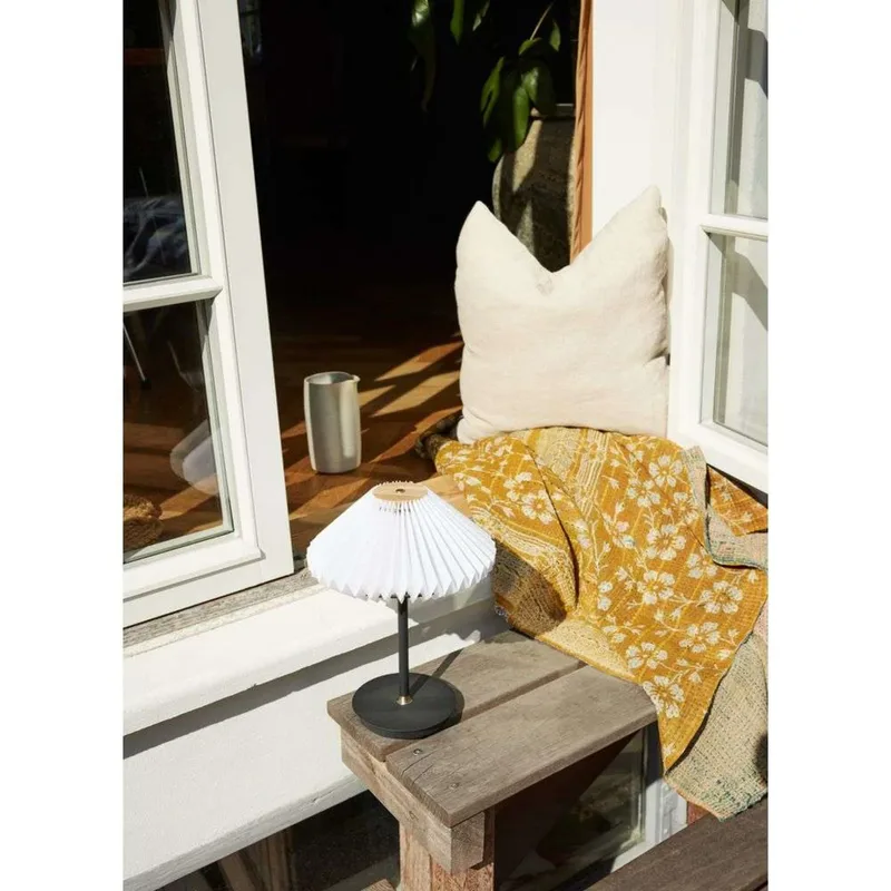 Paris To Go Tafellamp Clean White/Black von Halo Design – Produktfoto
