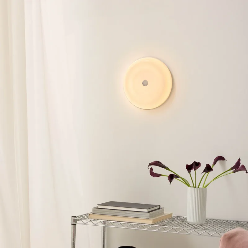 WAVE LED-Deckenlampe, Opalglas Ø 30 cm stepdim von Halo Design – Produktfoto