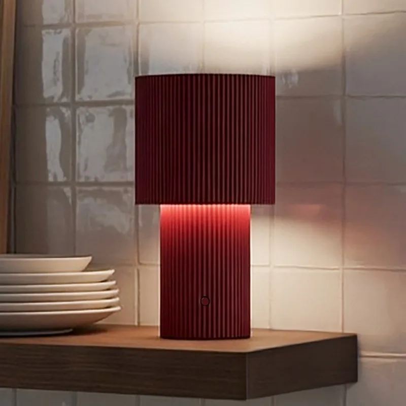 Iluma tragbare Tischlampe Rot von Herstal – Produktfoto