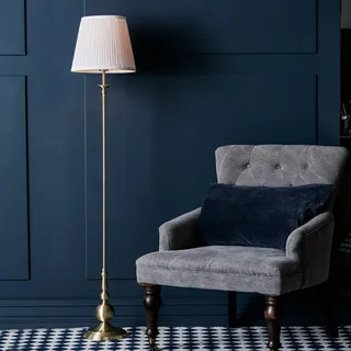 Aantrekkelijk ontworpen staande lamp Imperia van Markslöjd in Messing, Wit – productfoto 3 van 3