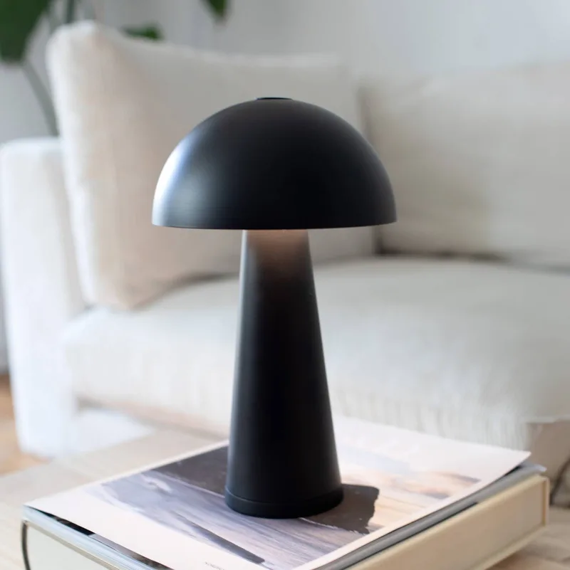 Accu-tafellamp Fungi voor buiten de Markslöjd en Noir – photo produit 2 sur 4